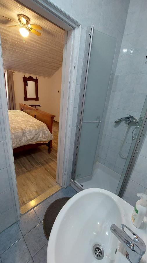Apartman Kristina And Free Parking Mali Losinj Ngoại thất bức ảnh